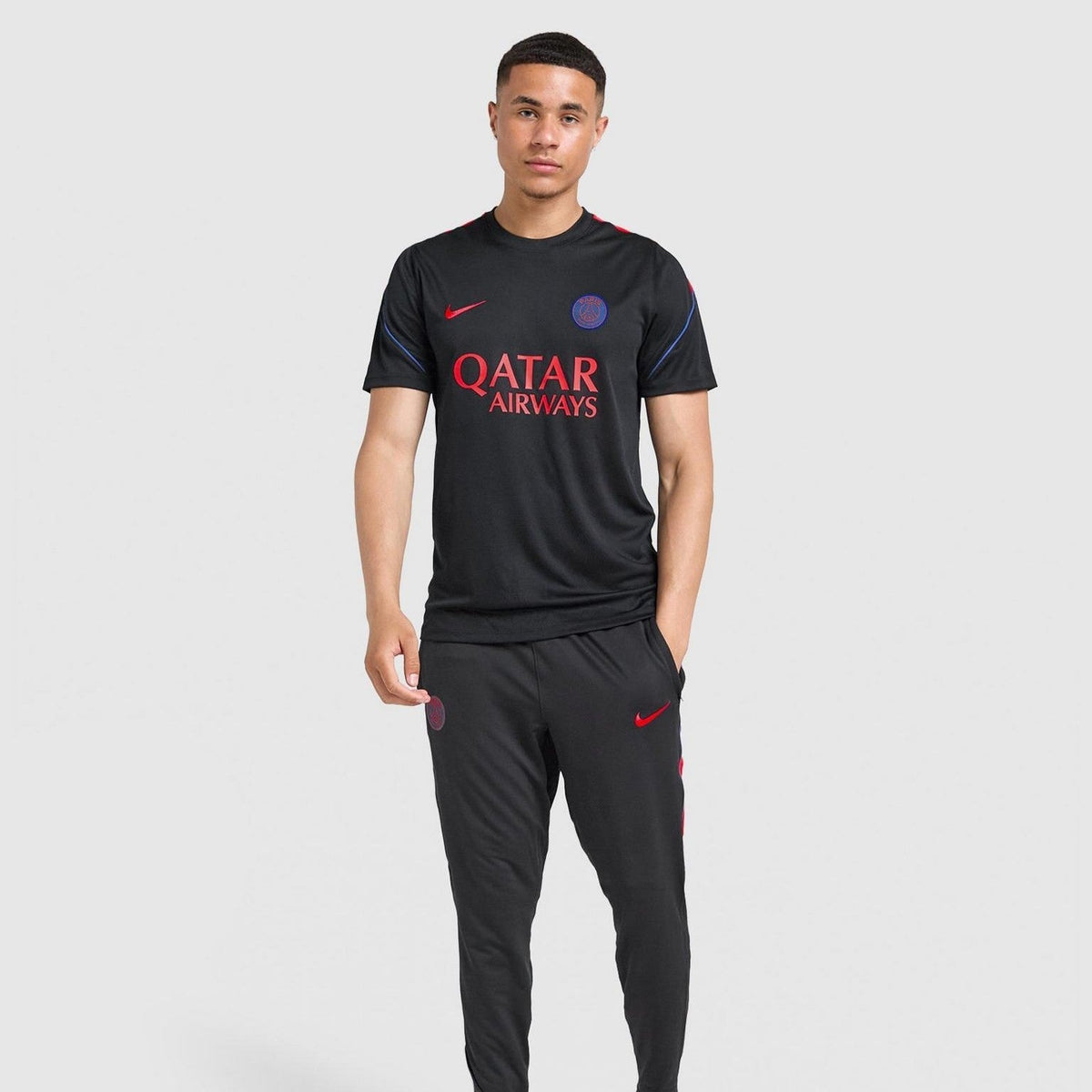 Paris Saint-Germain Training Jersey 2026/27 - Black And Red - photo 2